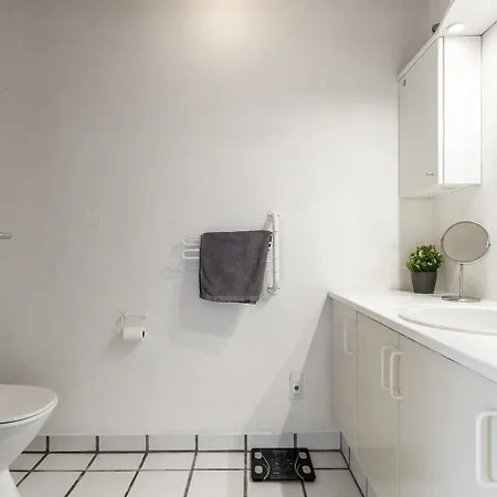 House Near Public Transport Villa *