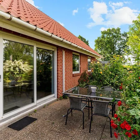 House Near Public Transport Βίλα Lystrup